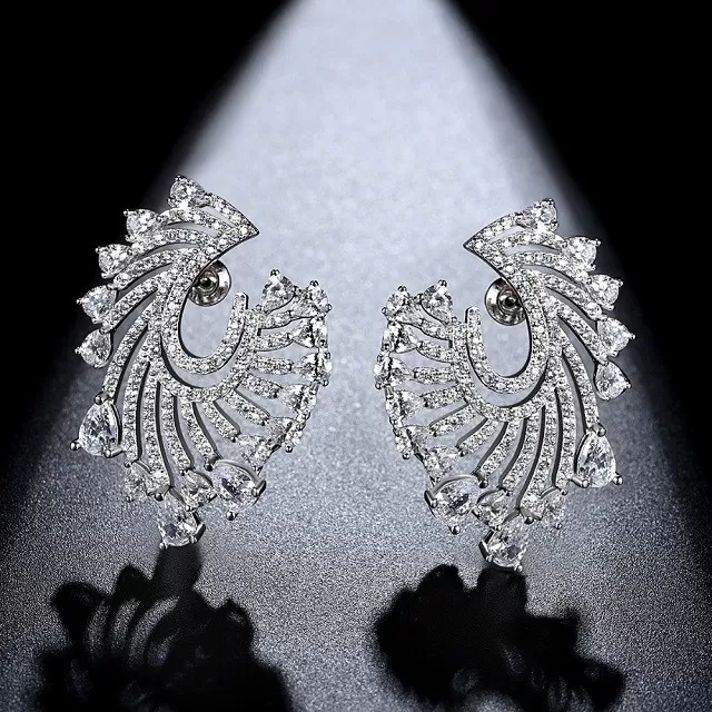 Cercei eleganti de seara Nevis